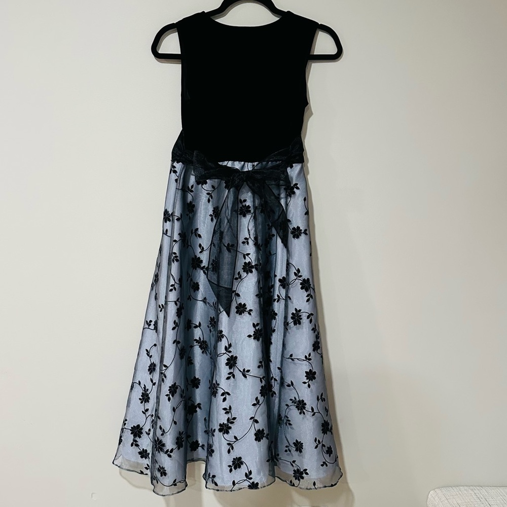 Rare Edition Girls Formal Dress Size 16 Black Velvet Silver Chiffon Holiday - Picture 2 of 7